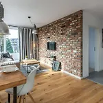 Loft Apartment *